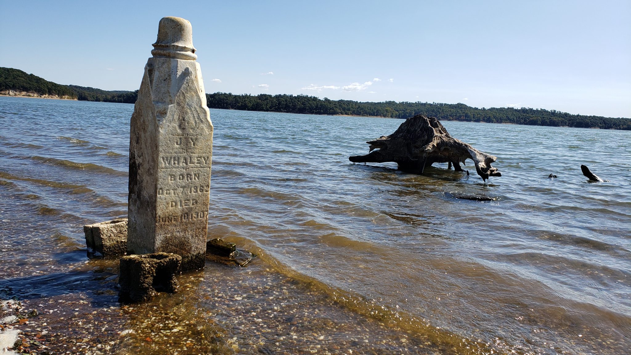 Kentucky Lake's Winter Pool Reveals 'Cemetery Island' Four Rivers